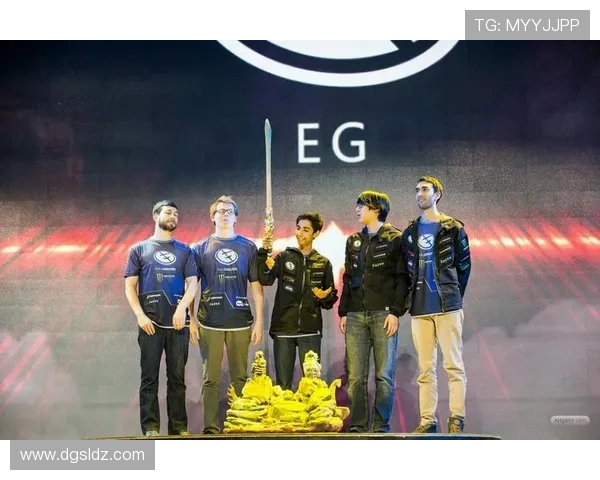 CSGO新手必看团队协作技巧与策略全面解析助你快速提升游戏水平