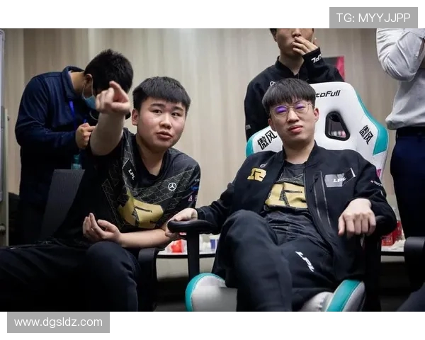 DOTA2专题深度解析FPX战队的实力与战术布局