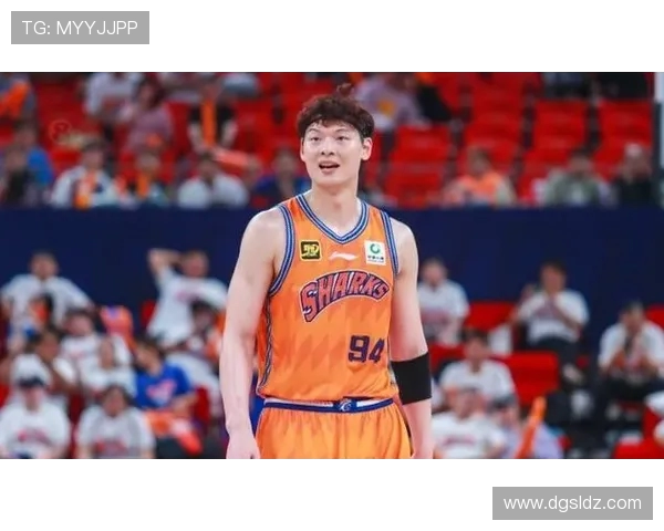 王哲林领衔中国男篮重返巅峰之路 展现领袖气质与全能表现